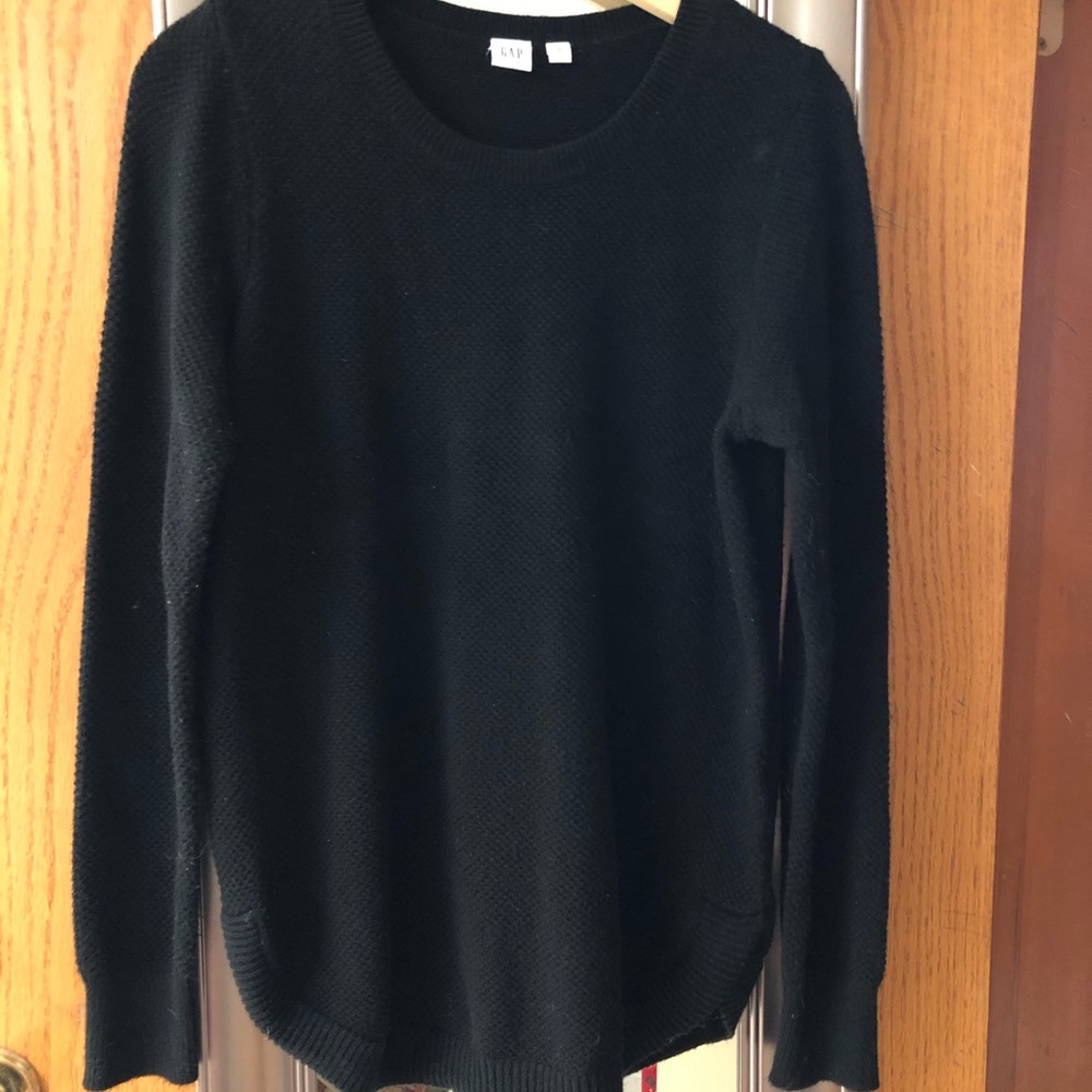 Thick Gap Sweater